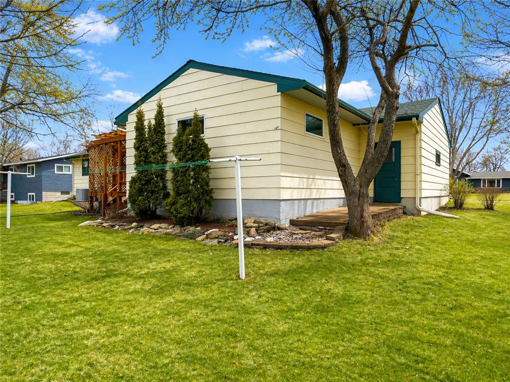 1318 W Chestnut Avenue Olivia MN 56277 7057982 image5