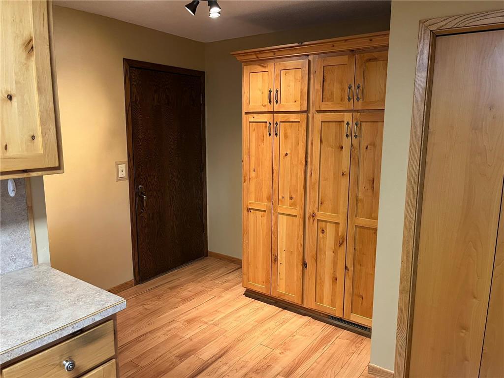 1318 W Chestnut Avenue Olivia MN 56277 7057982 image8