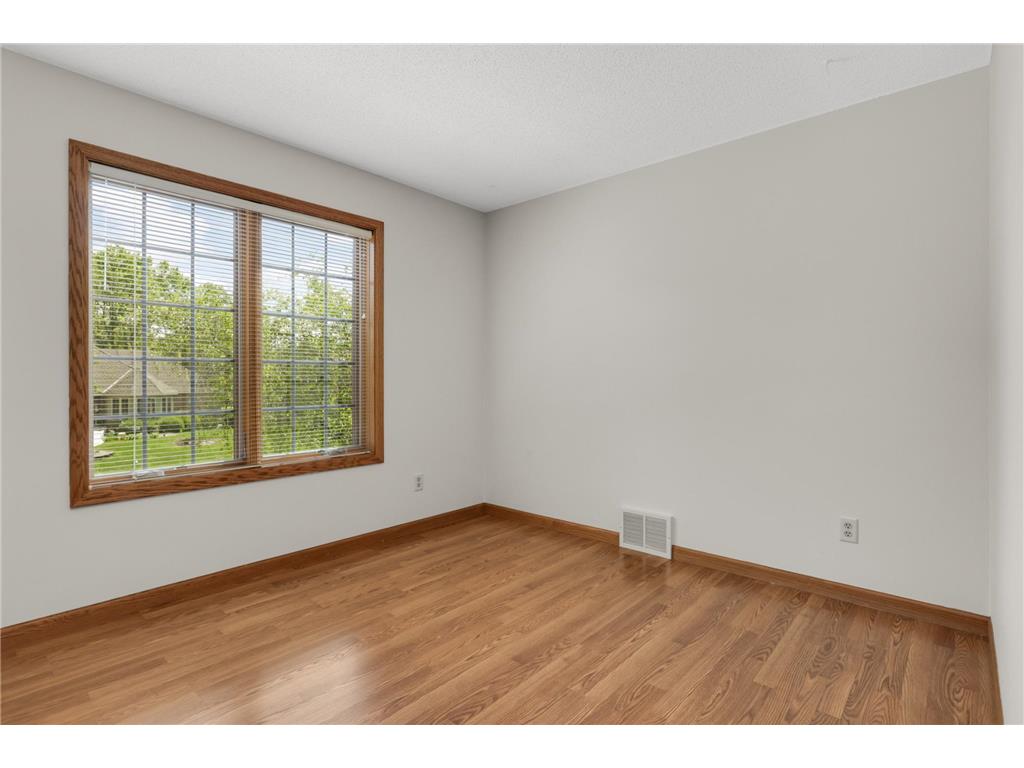 1318 W Royal Oaks Drive Shoreview MN 55126 6820670 image34