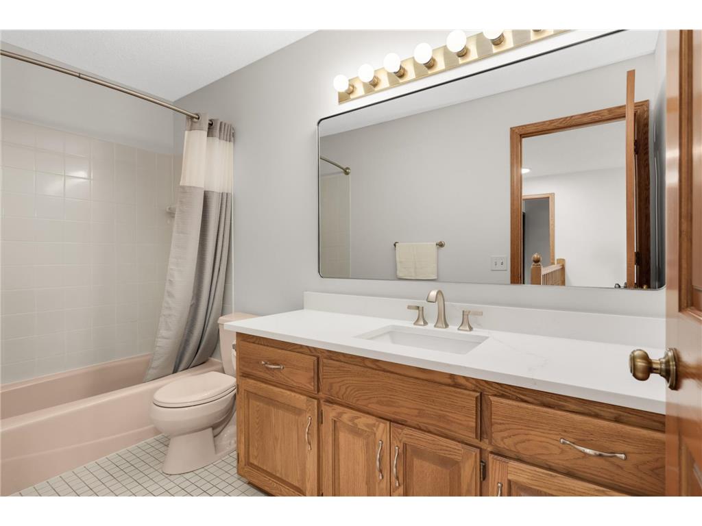 1318 W Royal Oaks Drive Shoreview MN 55126 6820670 image35