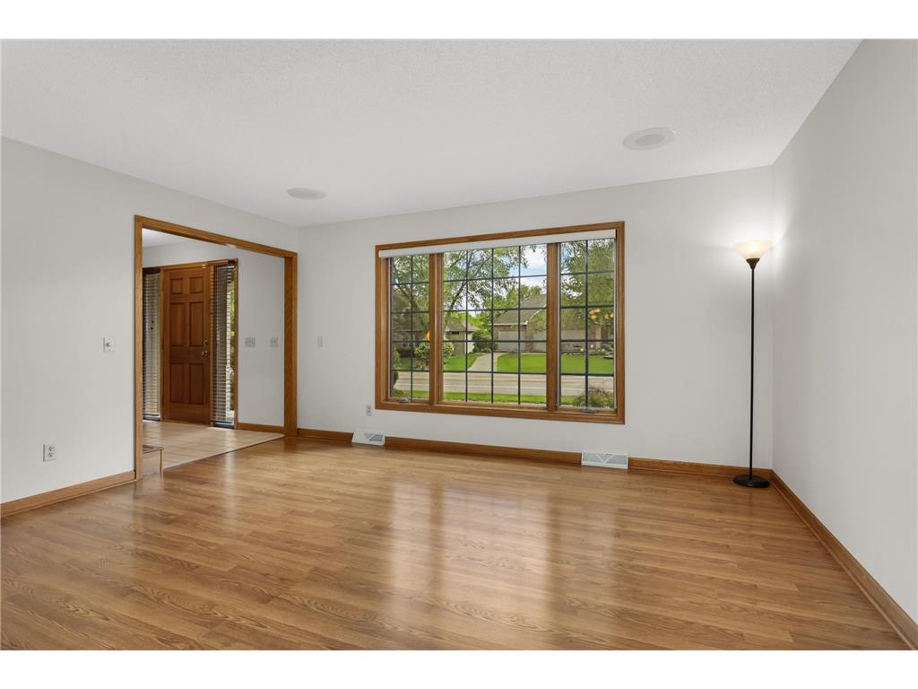 1318 W Royal Oaks Drive Shoreview MN 55126 6820670 image4