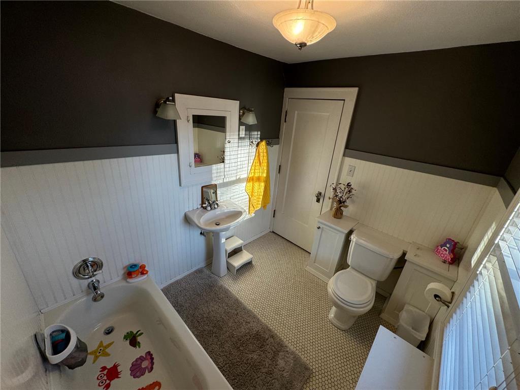 1319 3rd Avenue Mountain Lake MN 56159 6751050 image18