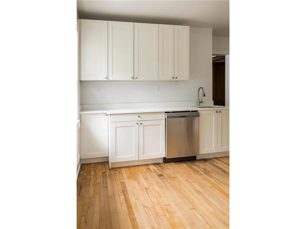 1319 Dayton Avenue Saint Paul MN 55104 6787142 image38