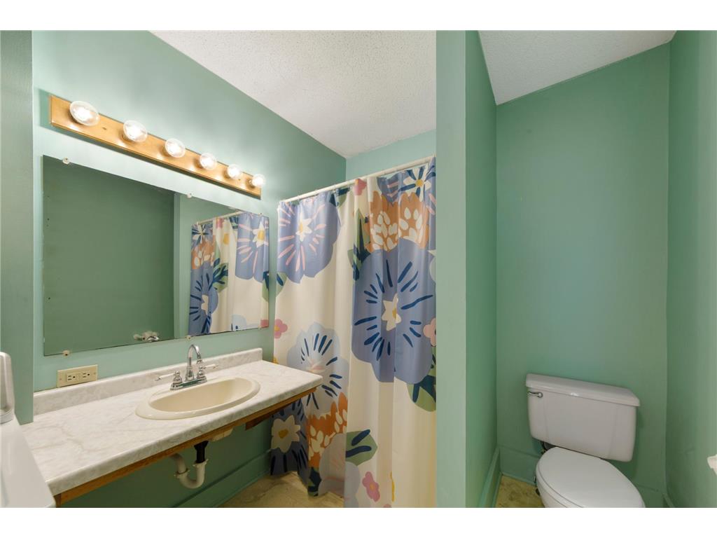 1319 George L Street Faribault MN 55021 7036061 image20