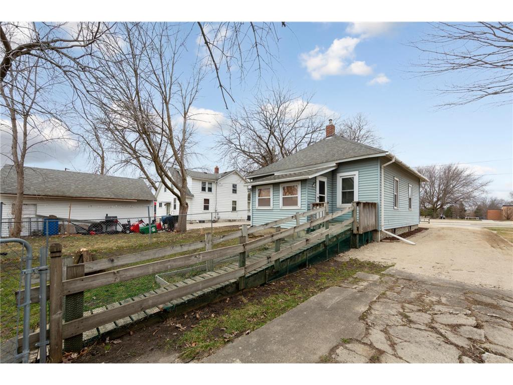 1319 George L Street Faribault MN 55021 7036061 image5