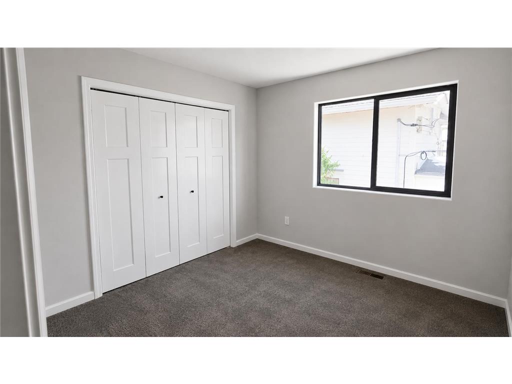 1319 Minnehaha Avenue E North Saint Paul MN 55106 7081820 image14