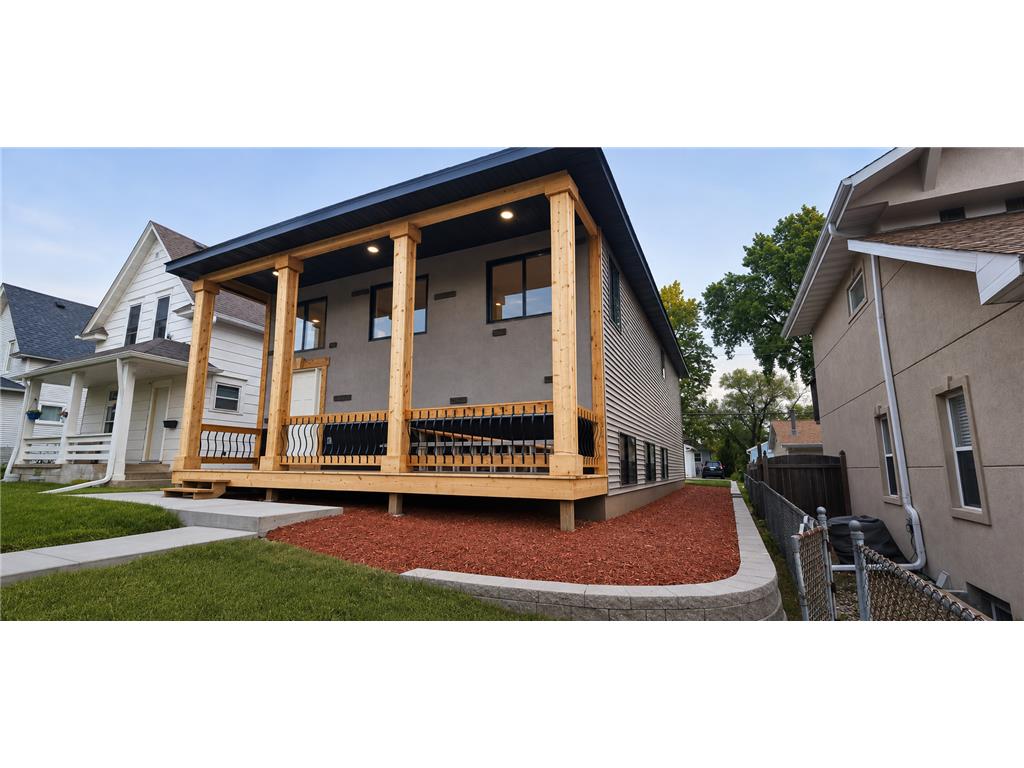 1319 Minnehaha Avenue E North Saint Paul MN 55106 7081820 image2