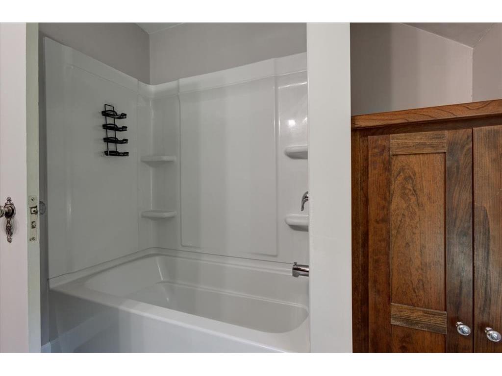 1319 Oakwood Avenue Menomonie WI 54751 7106733 image20