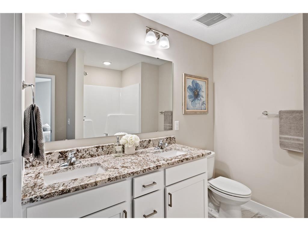 1319 Woods Road NE Isanti MN 55040 7017159 image8