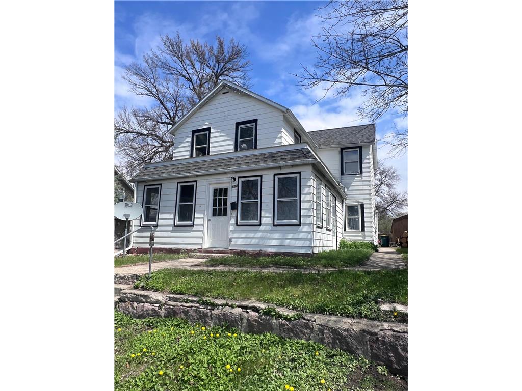 132 3rd Street NW Ortonville MN 56278 - BIG STONE 7017954 image1