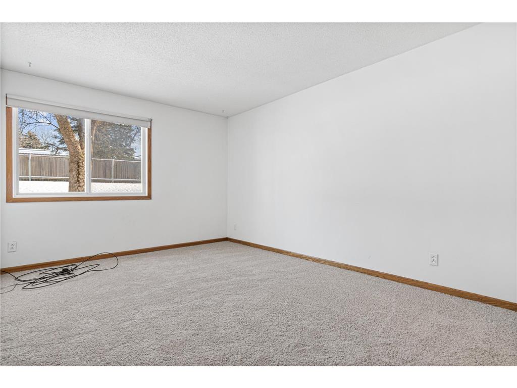 132 Demont Avenue E #136 Little Canada MN 55117 6824506 image12