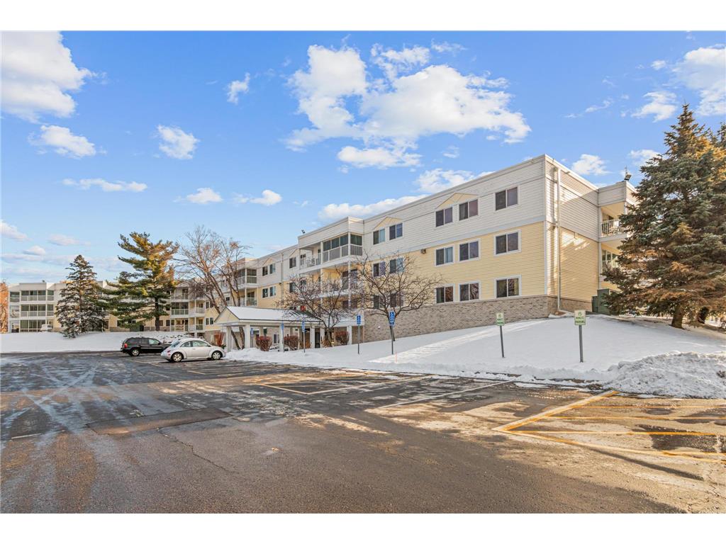 132 Demont Avenue E #136 Little Canada MN 55117 6824506 image18