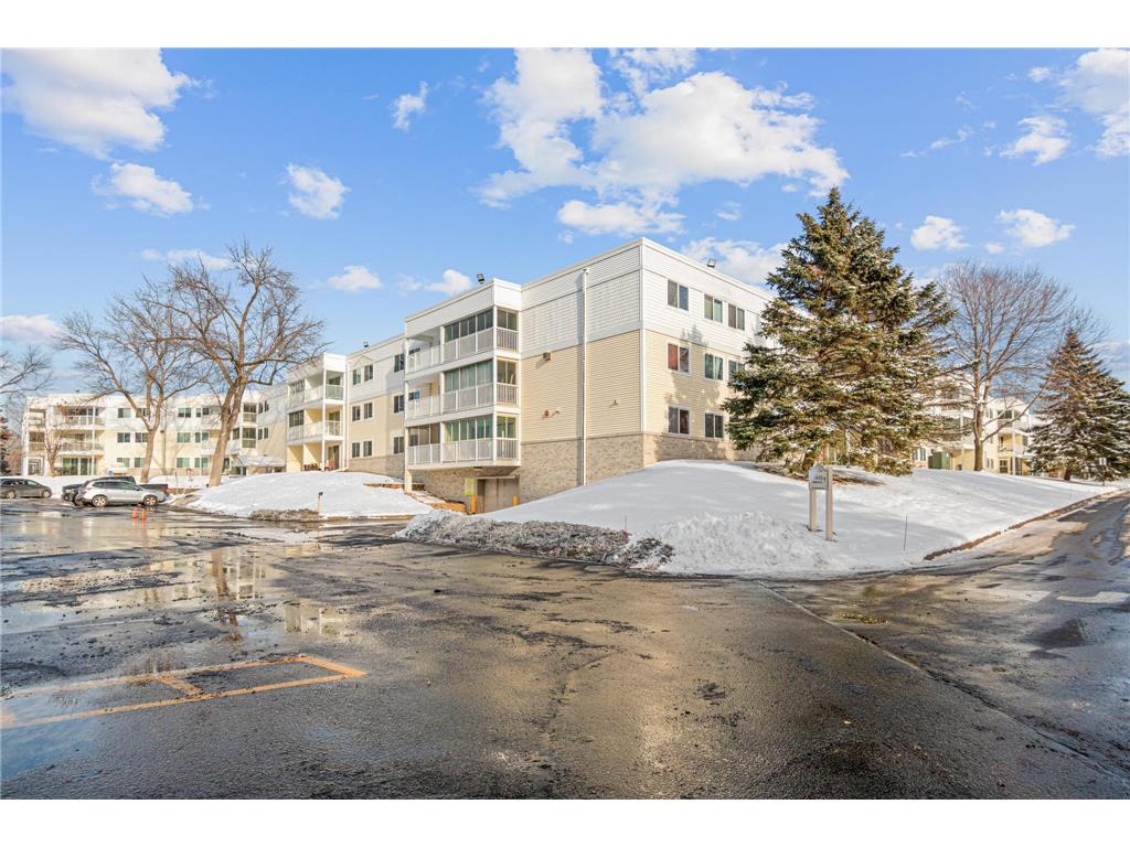 132 Demont Avenue E #136 Little Canada MN 55117 6824506 image19