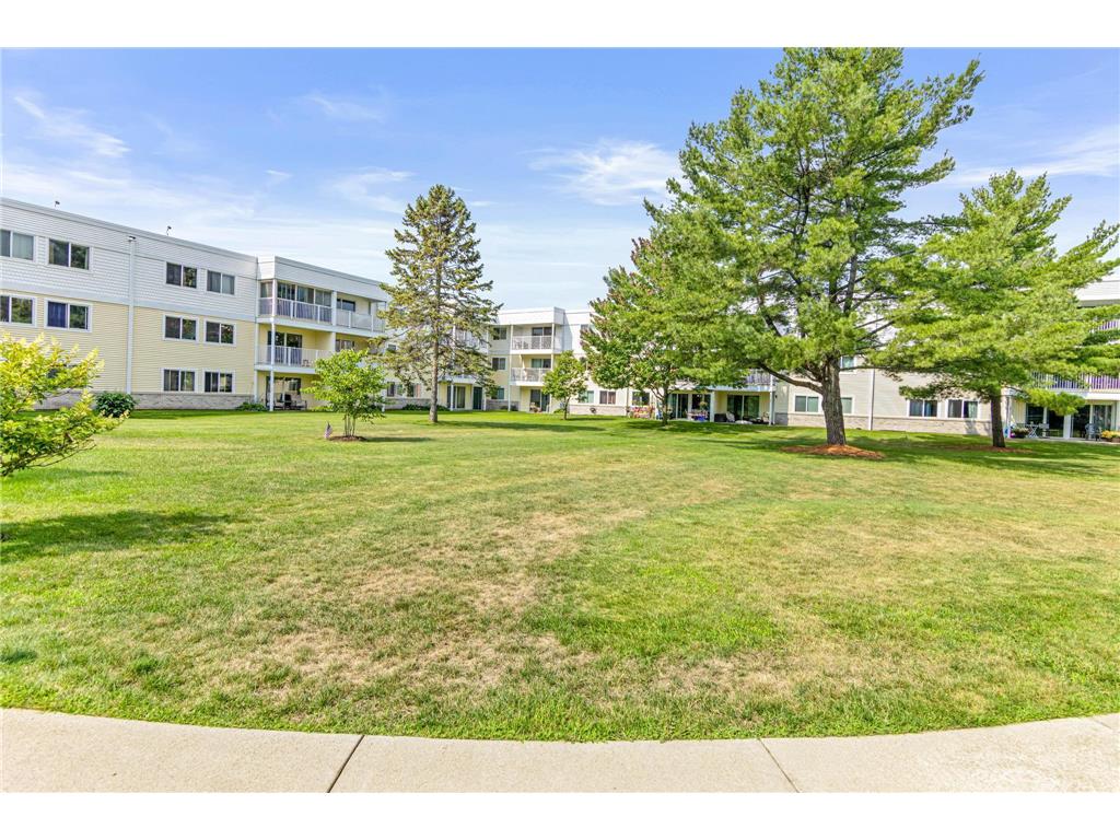 132 Demont Avenue E #136 Little Canada MN 55117 6824506 image22