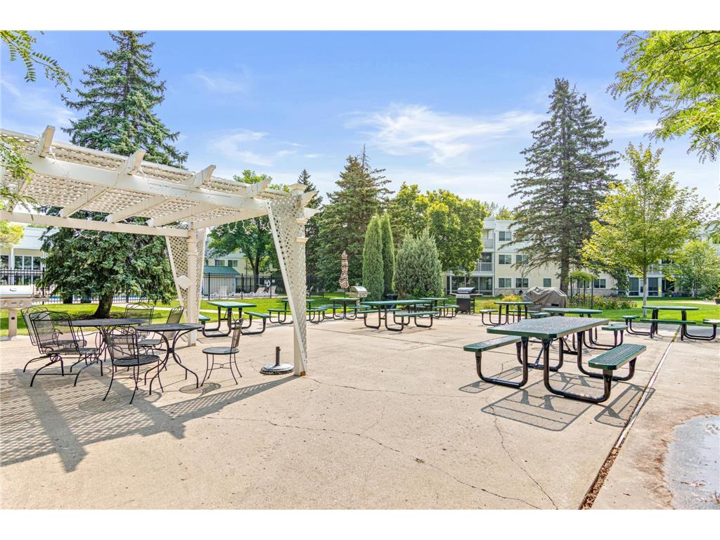 132 Demont Avenue E #136 Little Canada MN 55117 6824506 image23