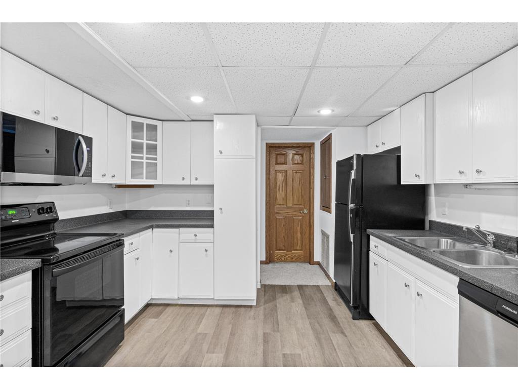 132 Demont Avenue E #136 Little Canada MN 55117 6824506 image7