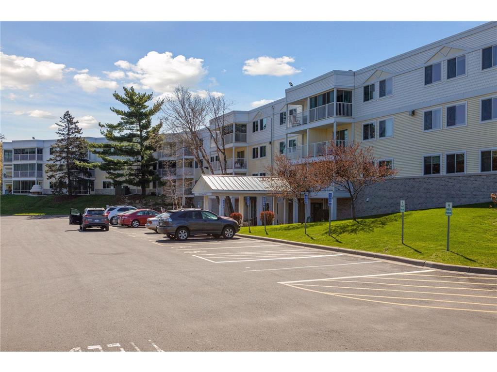 132 Demont Avenue E #224 Little Canada MN 55117 6588368 image1