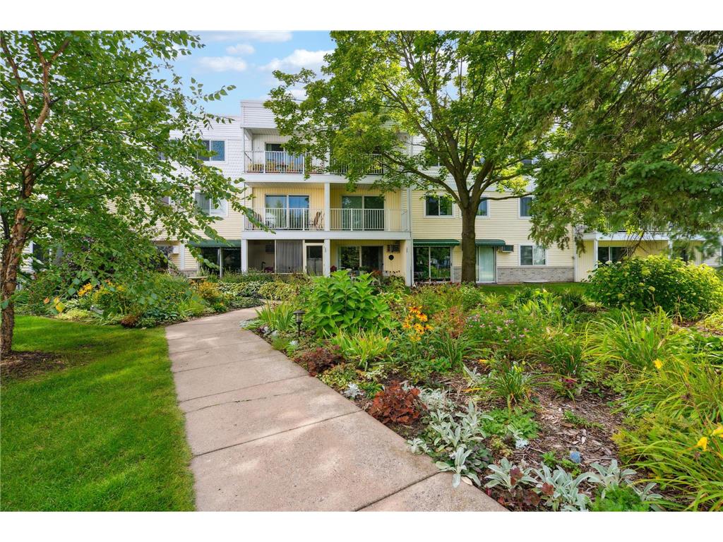132 Demont Avenue E #325 Little Canada MN 55117 6431654 image1