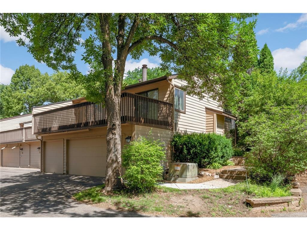 132 W Eagle Lake Drive Maple Grove MN 55369 - Eagle 7050339 image1