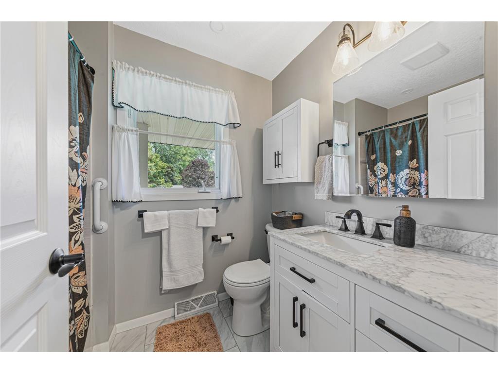 1320 11th Avenue NE Faribault MN 55021 7088245 image20