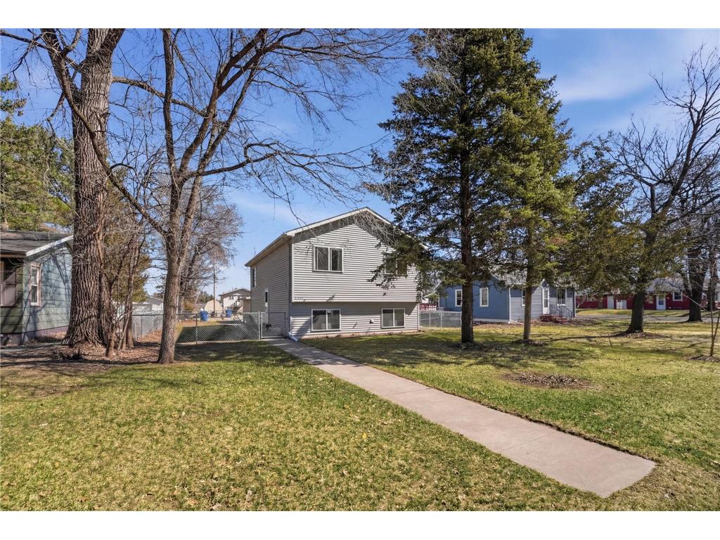 1320 9th Avenue SE Saint Cloud MN 56304 7043876 image1