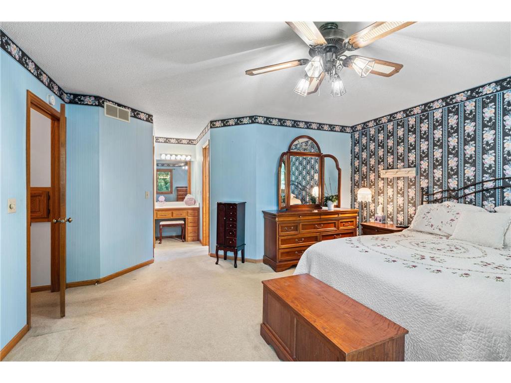 1320 Griffin Avenue Mahtomedi MN 55115 7073607 image20