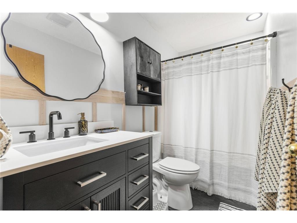 1320 Marjorie Hammond WI 54015 7077433 image17