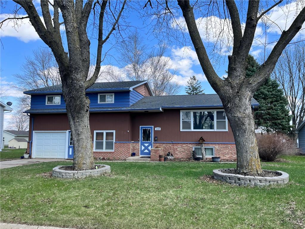 1320 N 14th Street Estherville IA 51334 6343105 image1