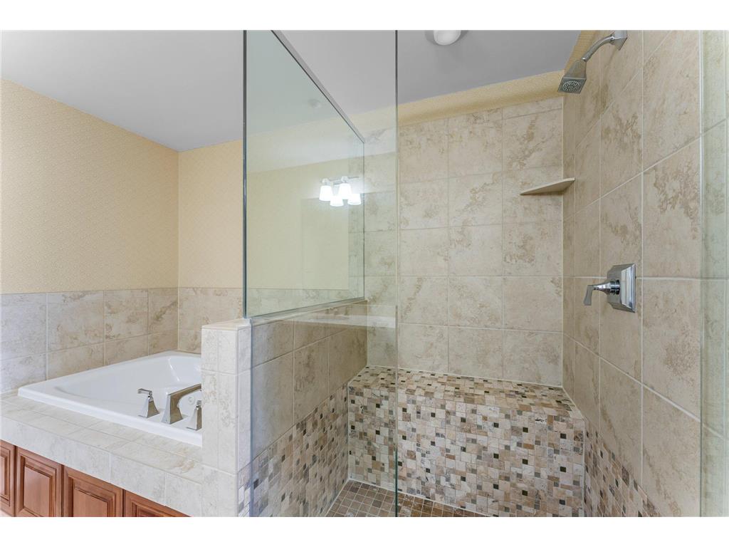 1320 Riverside Lane #112 Mendota Heights MN 55118 7045282 image44
