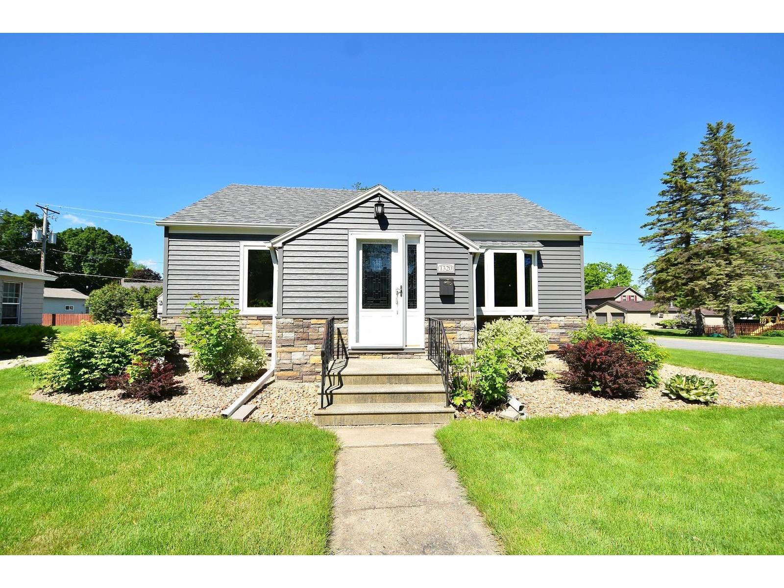 1320 S Main Street, Zumbrota, MN 55992 MLS 5768061 Edina Realty