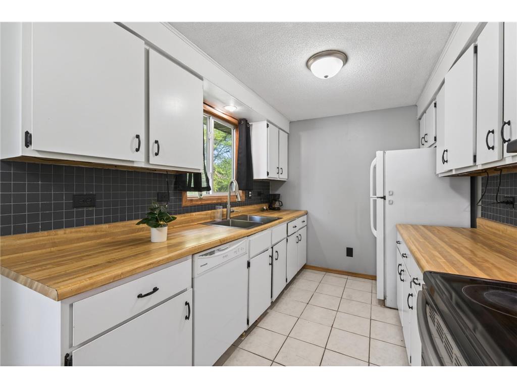 13208 Crooked Lake Boulevard NW Coon Rapids MN 55448 7064953 image3