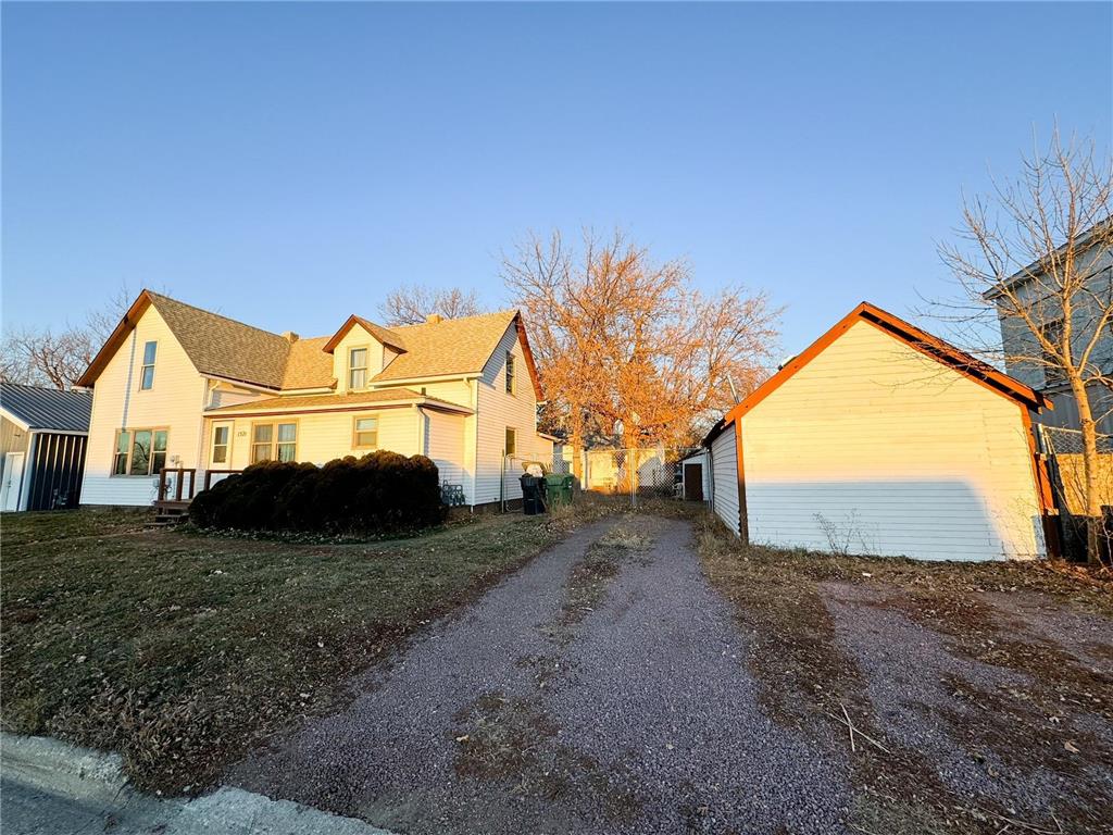 1321 1st Avenue Worthington MN 56187 6468022 image1