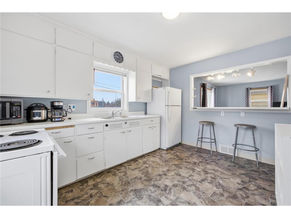 1321 9th Avenue S Moorhead MN 56560 7054757 image11