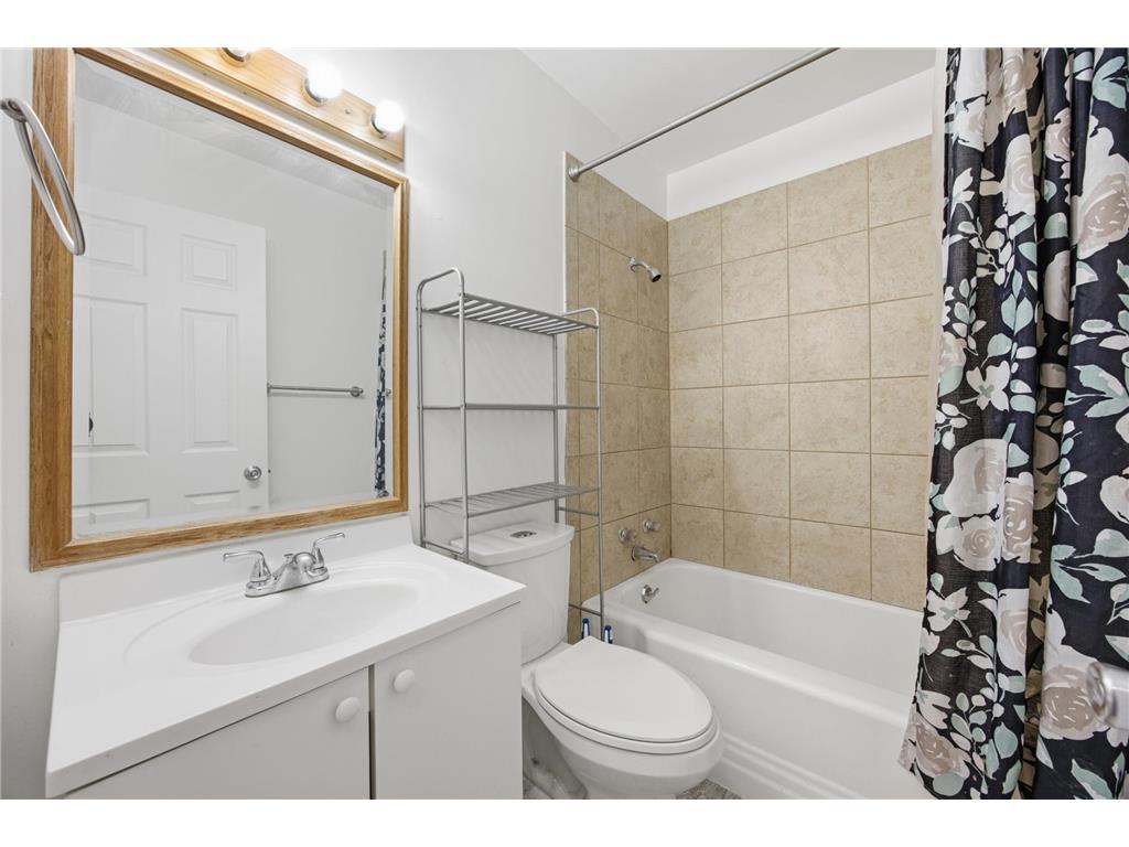 1321 9th Avenue S Moorhead MN 56560 7054757 image17