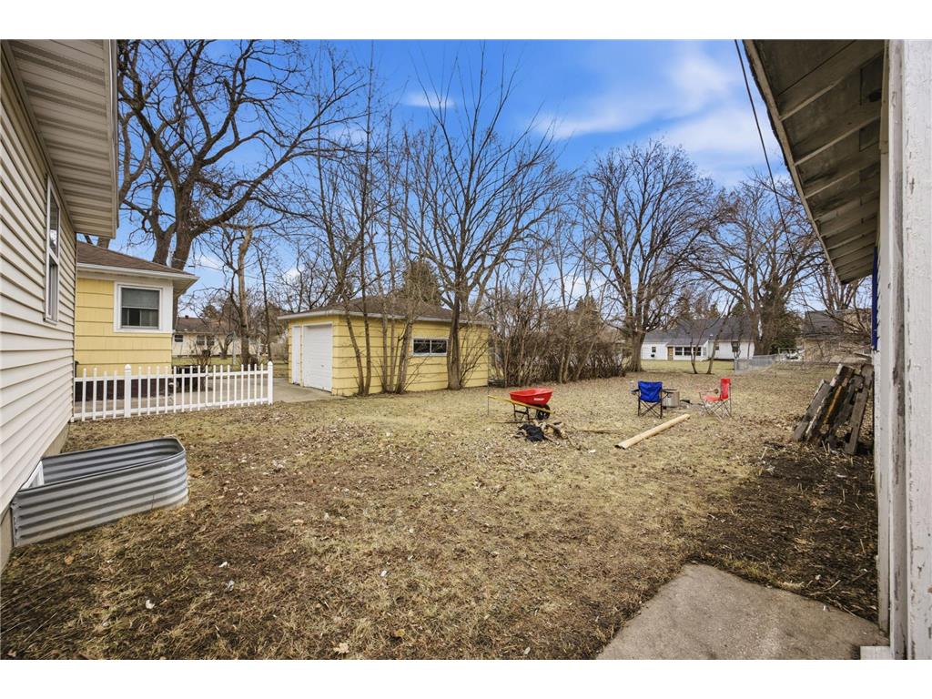 1321 9th Avenue S Moorhead MN 56560 7054757 image24
