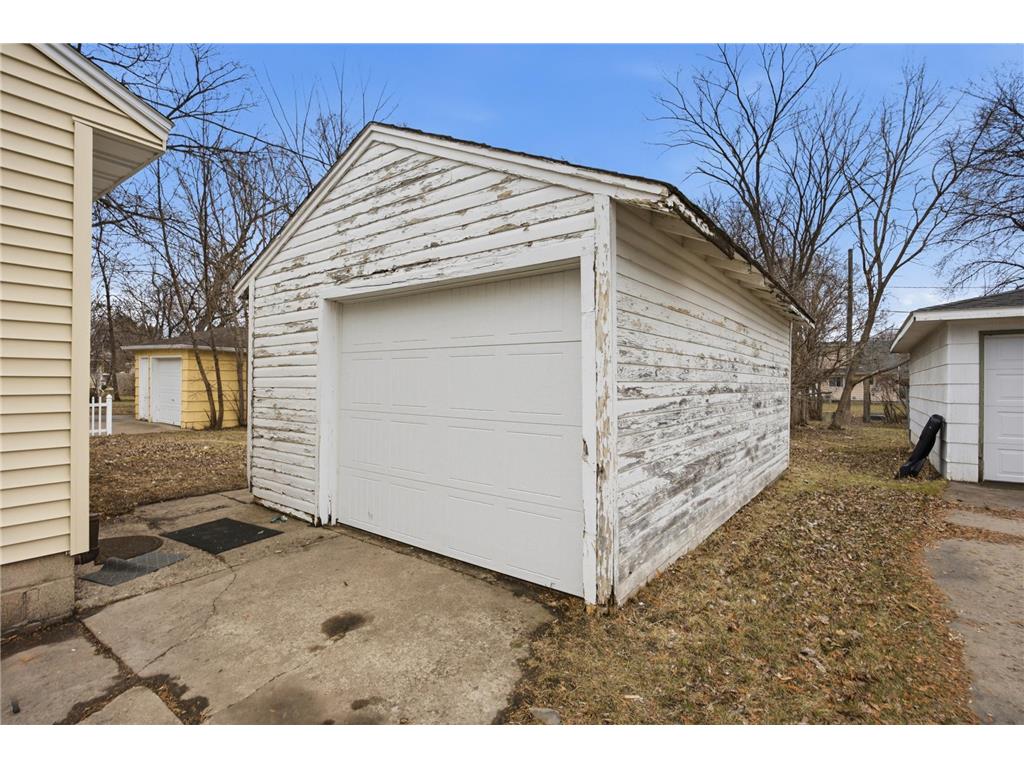 1321 9th Avenue S Moorhead MN 56560 7054757 image27