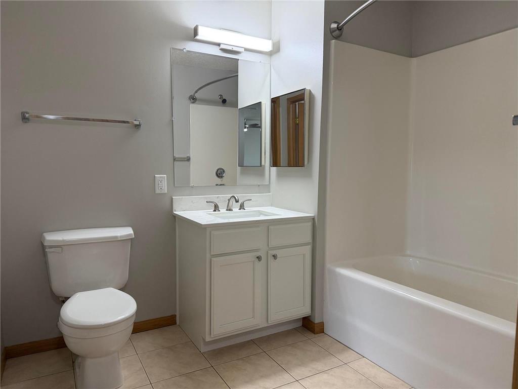 1321 Lake Drive W #111 Chanhassen MN 55317 7066005 image12