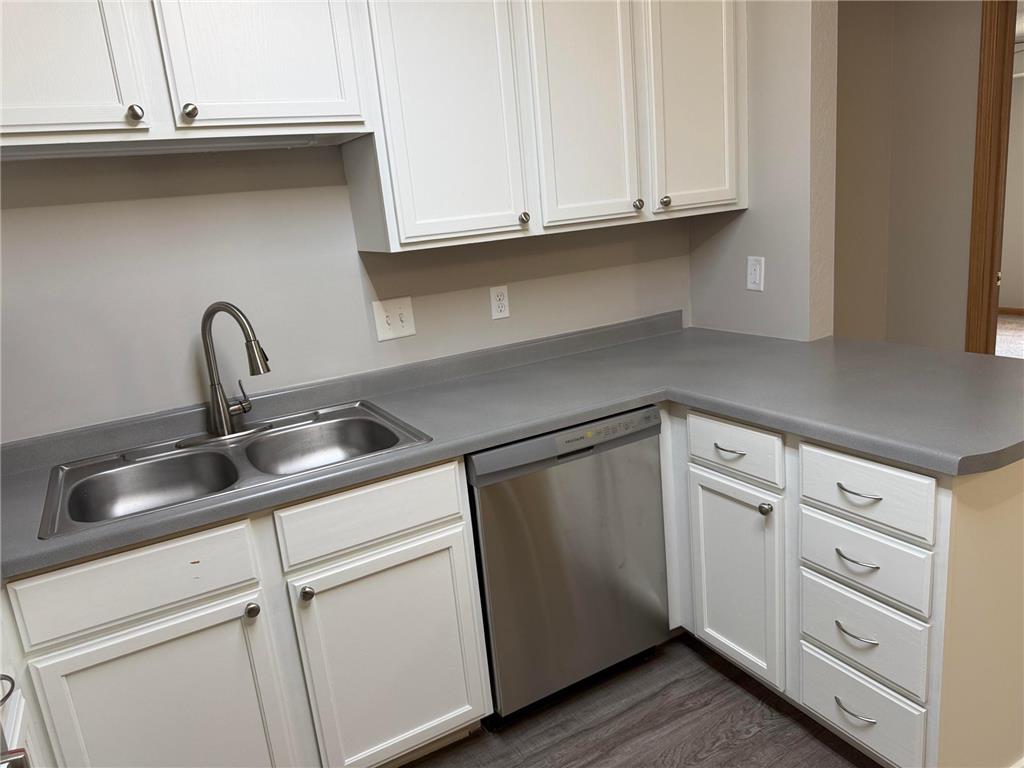 1321 Lake Drive W #111 Chanhassen MN 55317 7066005 image6