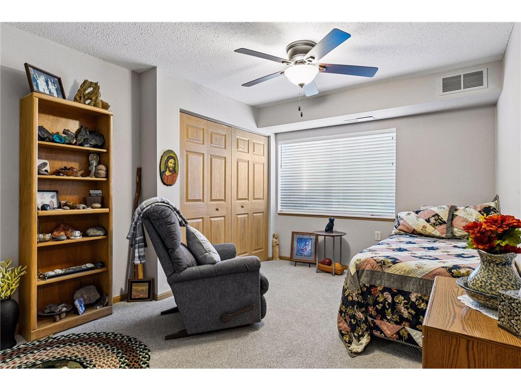 1321 Lake Drive W #123 Chanhassen MN 55317 7086500 image20