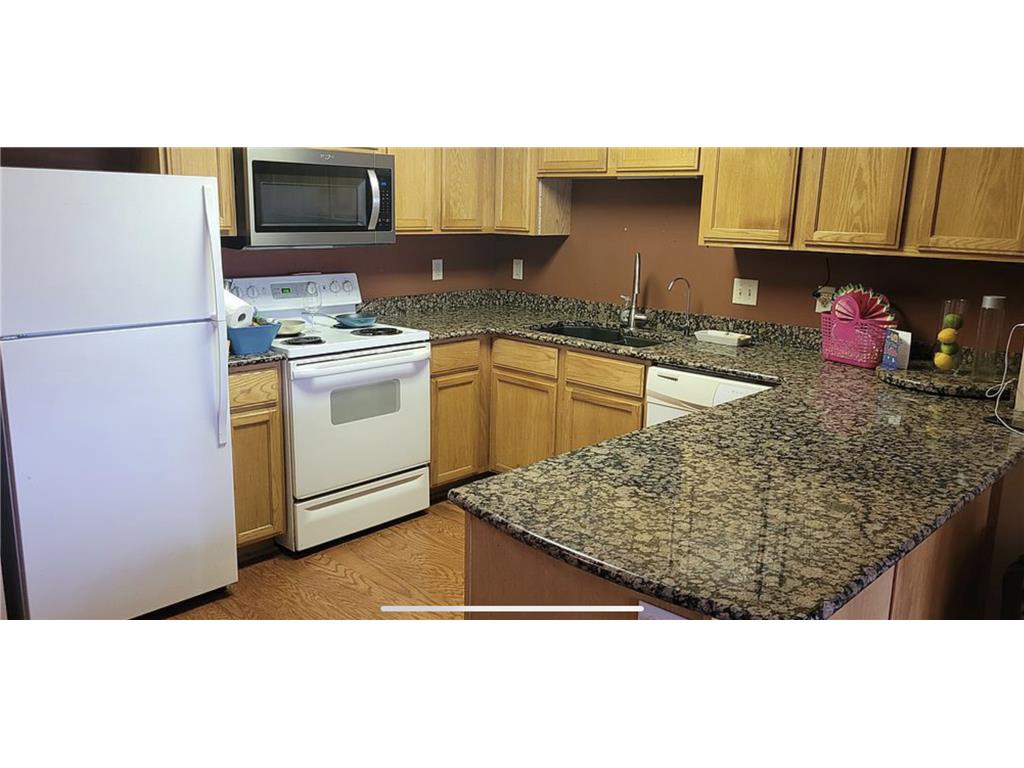 1321 Lake Drive W #211 Chanhassen MN 55317 6409908 image1