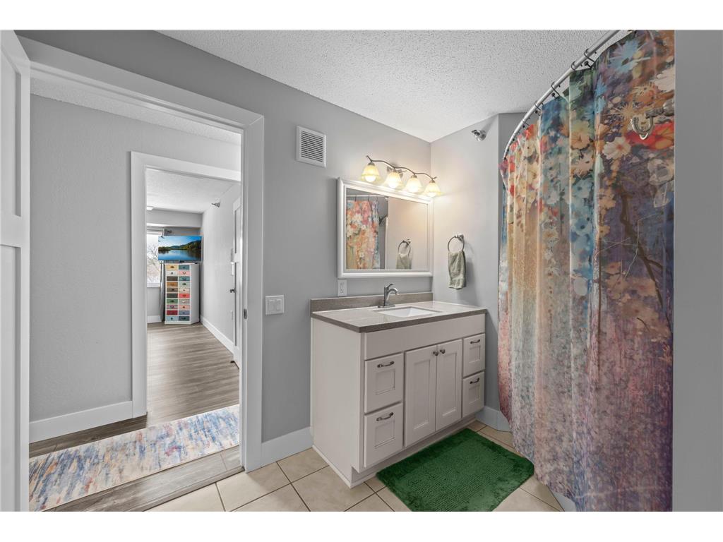 1321 Lake Drive W #216 Chanhassen MN 55317 7011240 image20