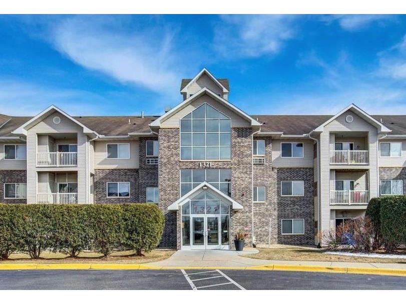 1321 Lake Drive W 222, Chanhassen, MN 55317 MLS 5752284 Edina Realty