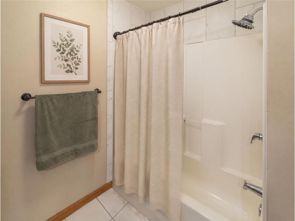 1321 Lake Drive W #302 Chanhassen MN 55317 7062783 image10
