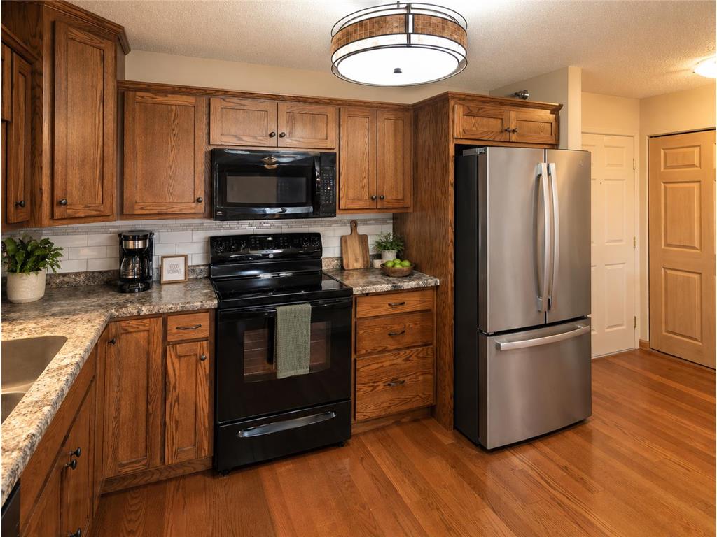 1321 Lake Drive W #302 Chanhassen MN 55317 7062783 image2