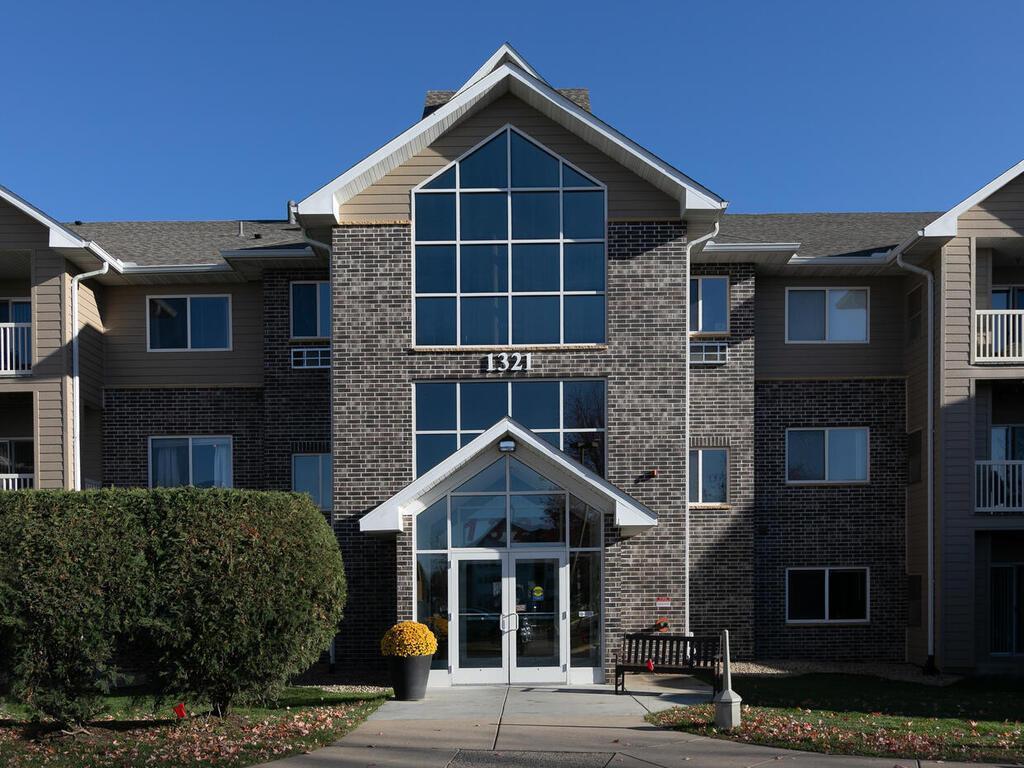 1321 Lake Drive W #320 Chanhassen MN 55317 6814520 image1