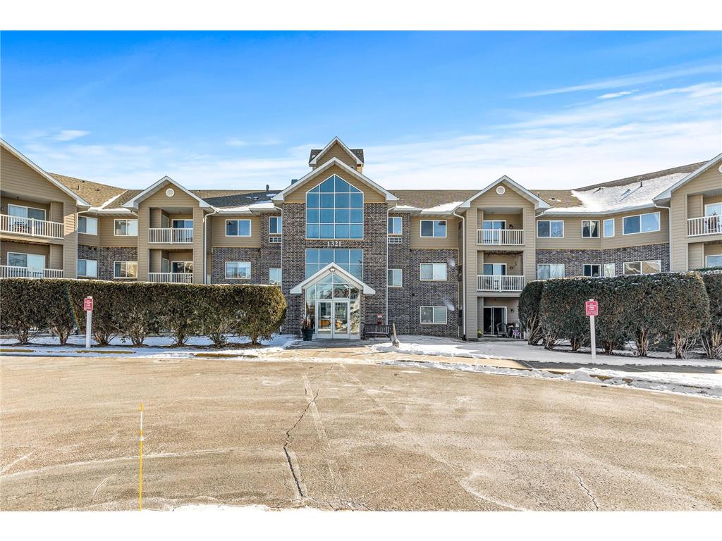 1321 Lake Drive W #331 Chanhassen MN 55317 6670751 image1