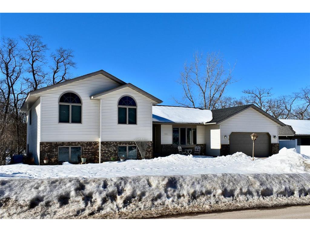 1321 Ridgewood Drive, Winona, MN, 55987 MLS 6334263 Edina Realty