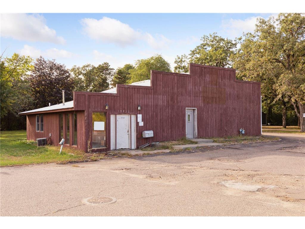 13211 Highway 10 Elk River MN 55330 - Upper Orono Lake 6325414 image1