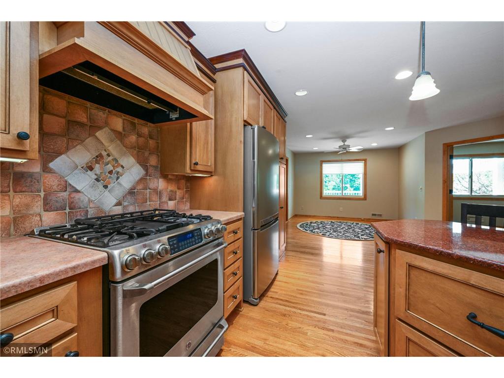 13216 Oakland Drive Burnsville MN 55337 7068742 image17