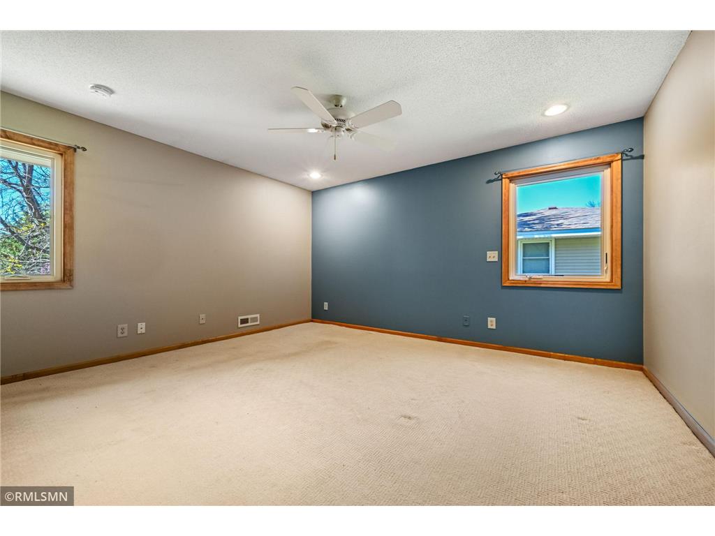 13216 Oakland Drive Burnsville MN 55337 7068742 image25